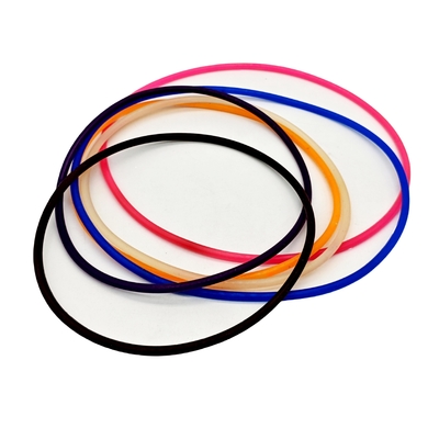 Diversi Anelli industriali di gomma di silicone colorata di colore azzurro arancione grande e piccolo con alta resistenza al calore